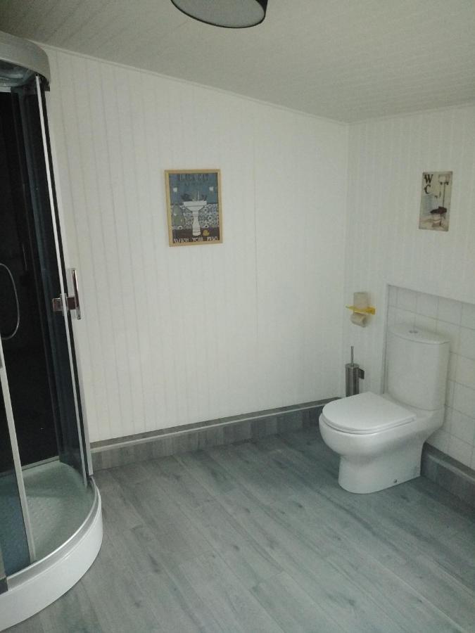 Les Remparts Hotel La Madelaine-sous-Montreuil Екстериор снимка